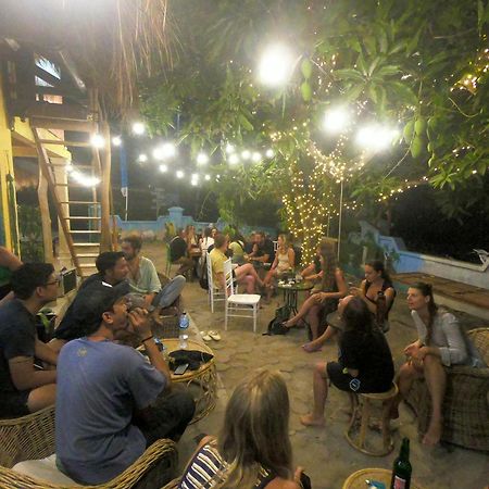 קרימונג'אווה Indigo Motel מראה חיצוני תמונה
