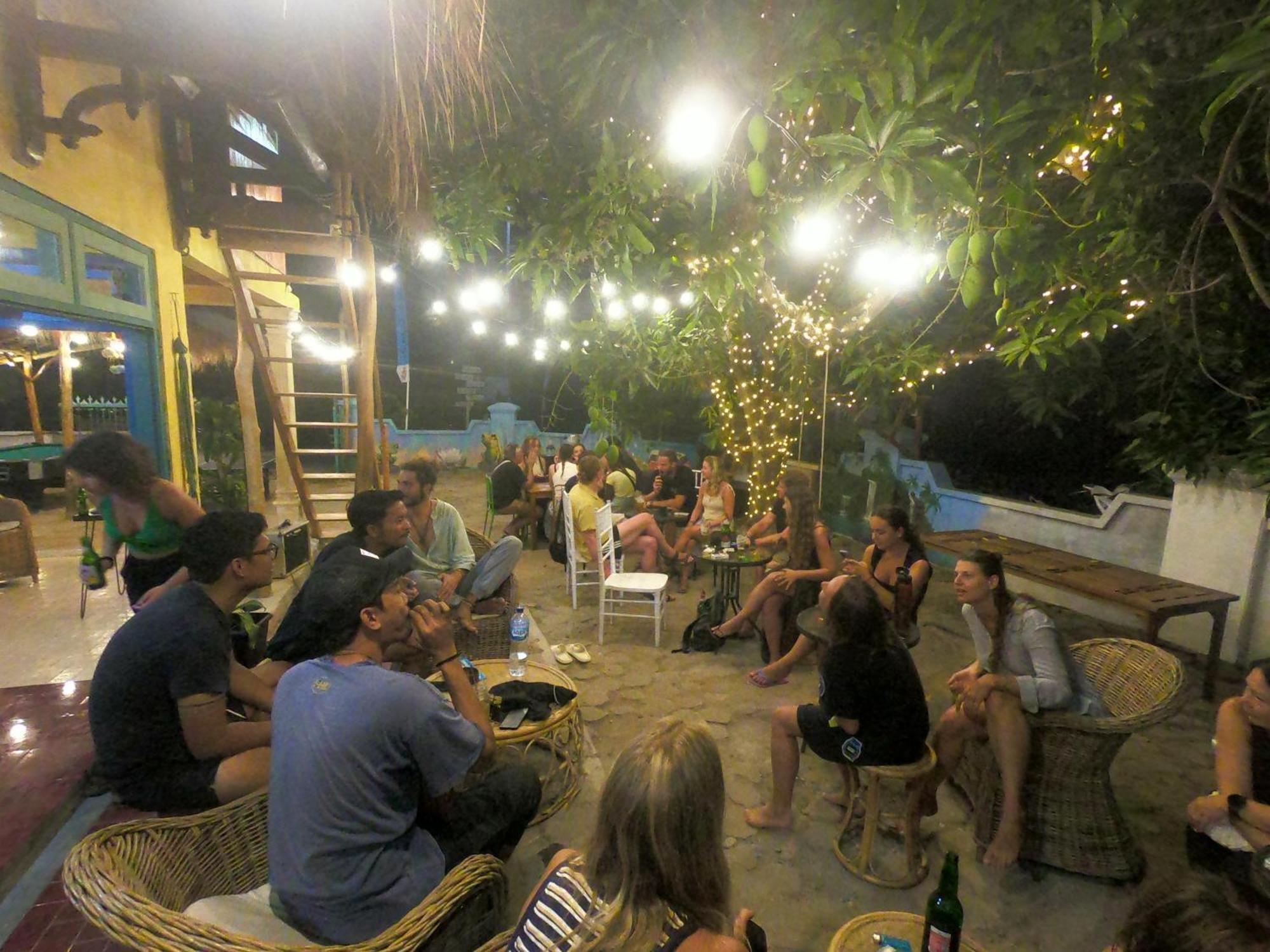 קרימונג'אווה Indigo Motel מראה חיצוני תמונה