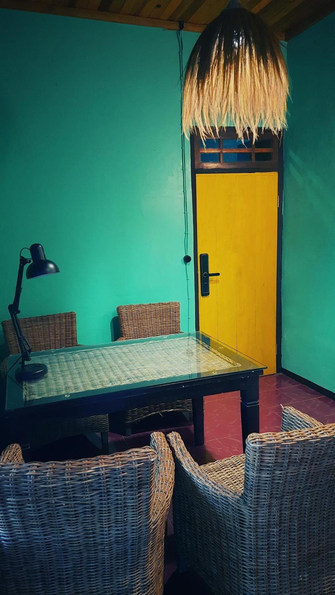 קרימונג'אווה Indigo Motel מראה חיצוני תמונה